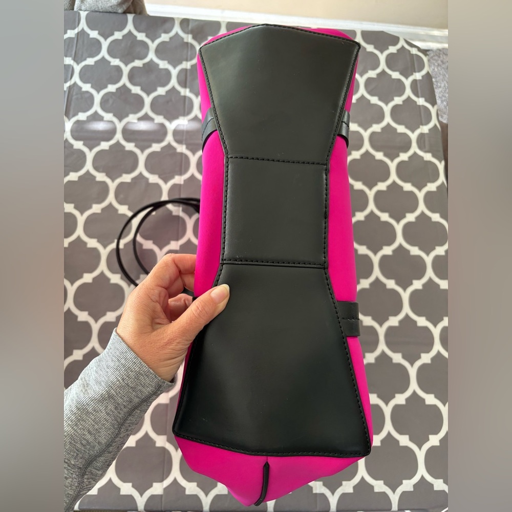 KATE SPADE Fuchsia Neoprene with Black leather trim large Tote - Picture 6 of 11